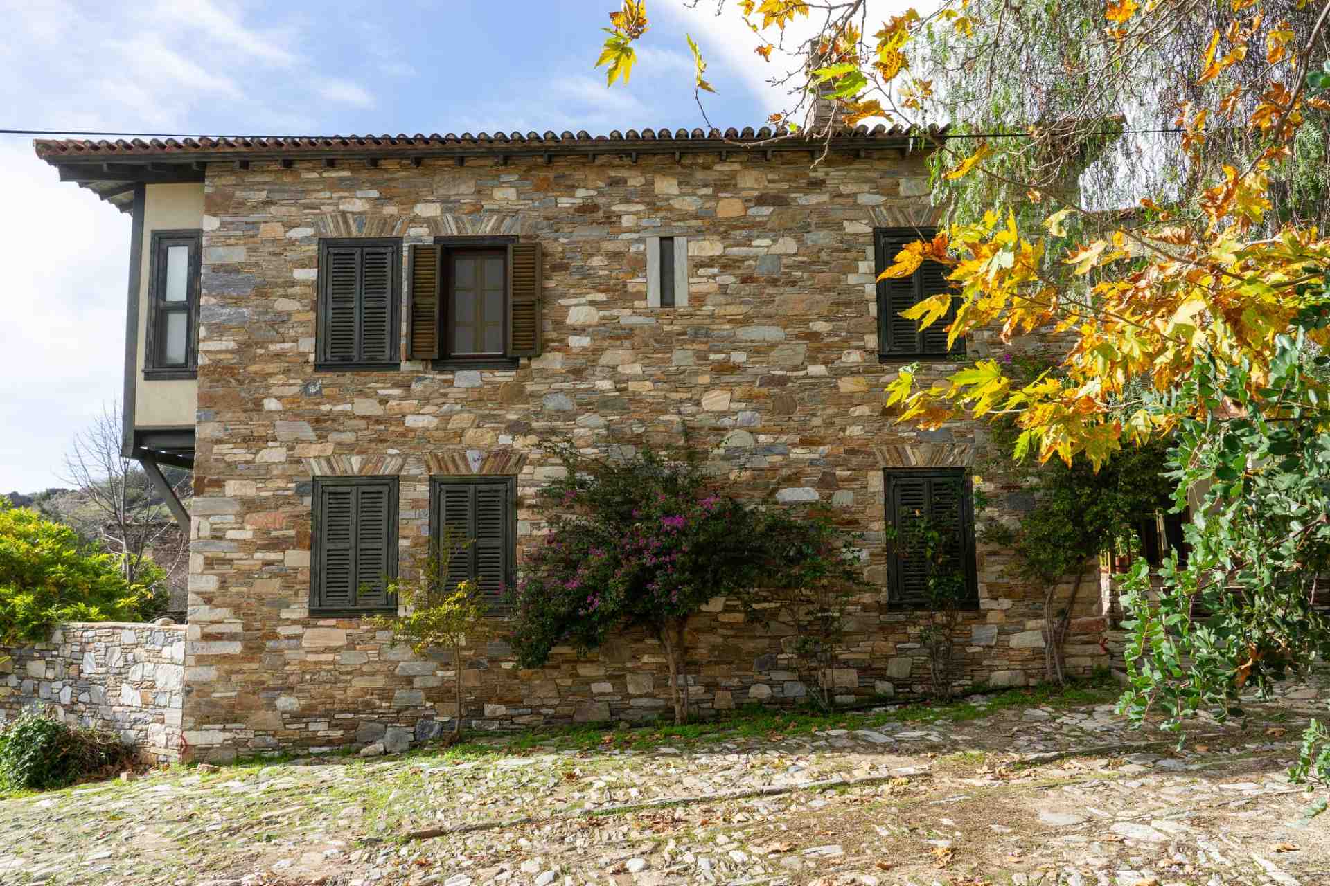 Artisan en maçonnerie de pierre